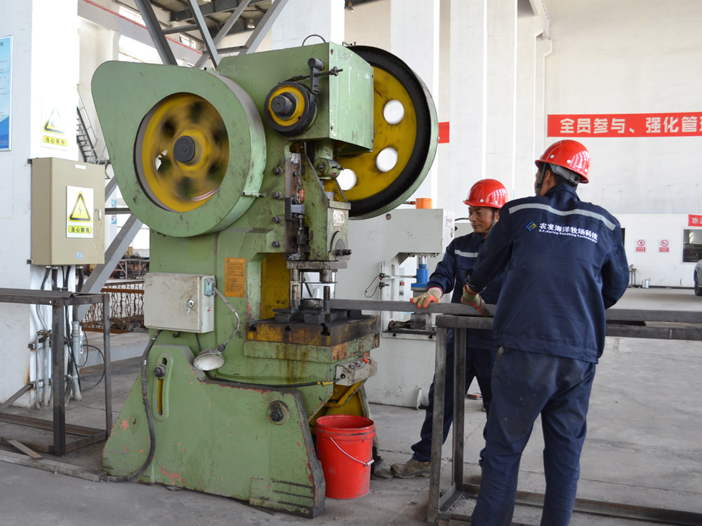 大型油壓機